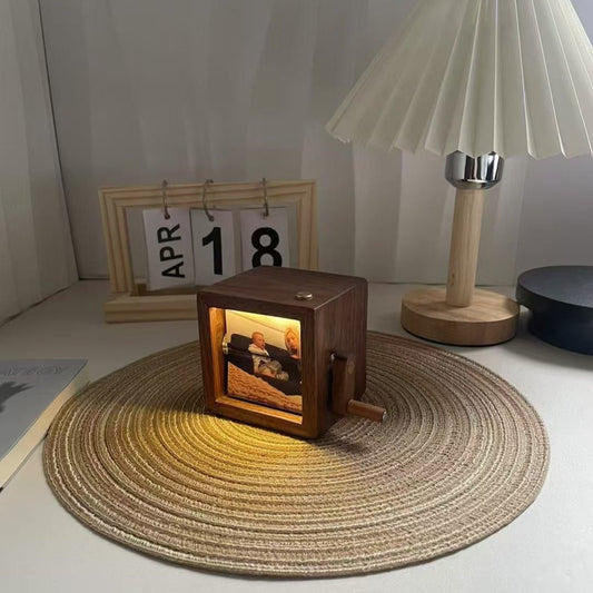 DIY Hand-Crank Dynamic Photo Frame with LED Light